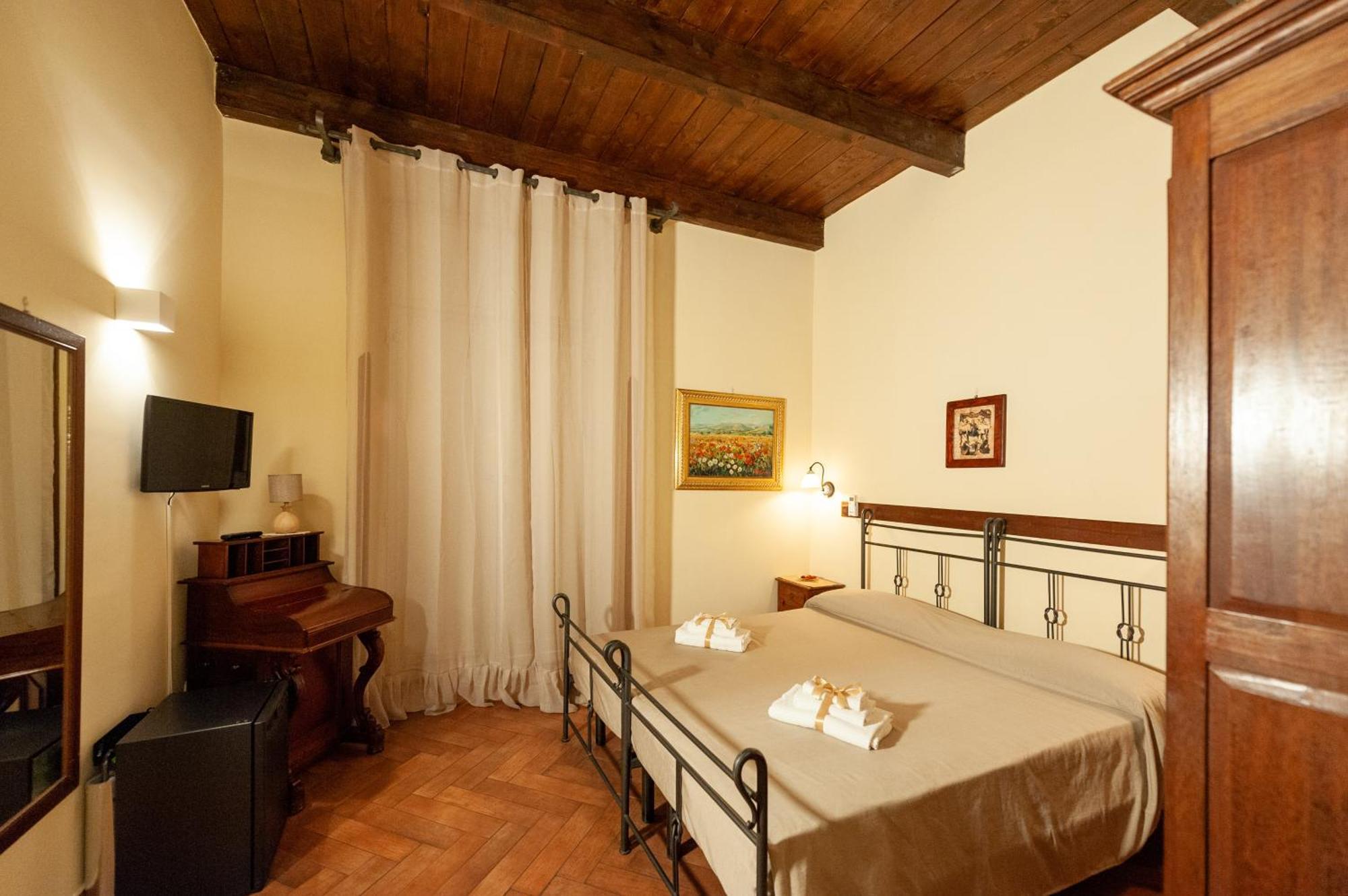 B&B Conte Cavour Neapel Exterior foto