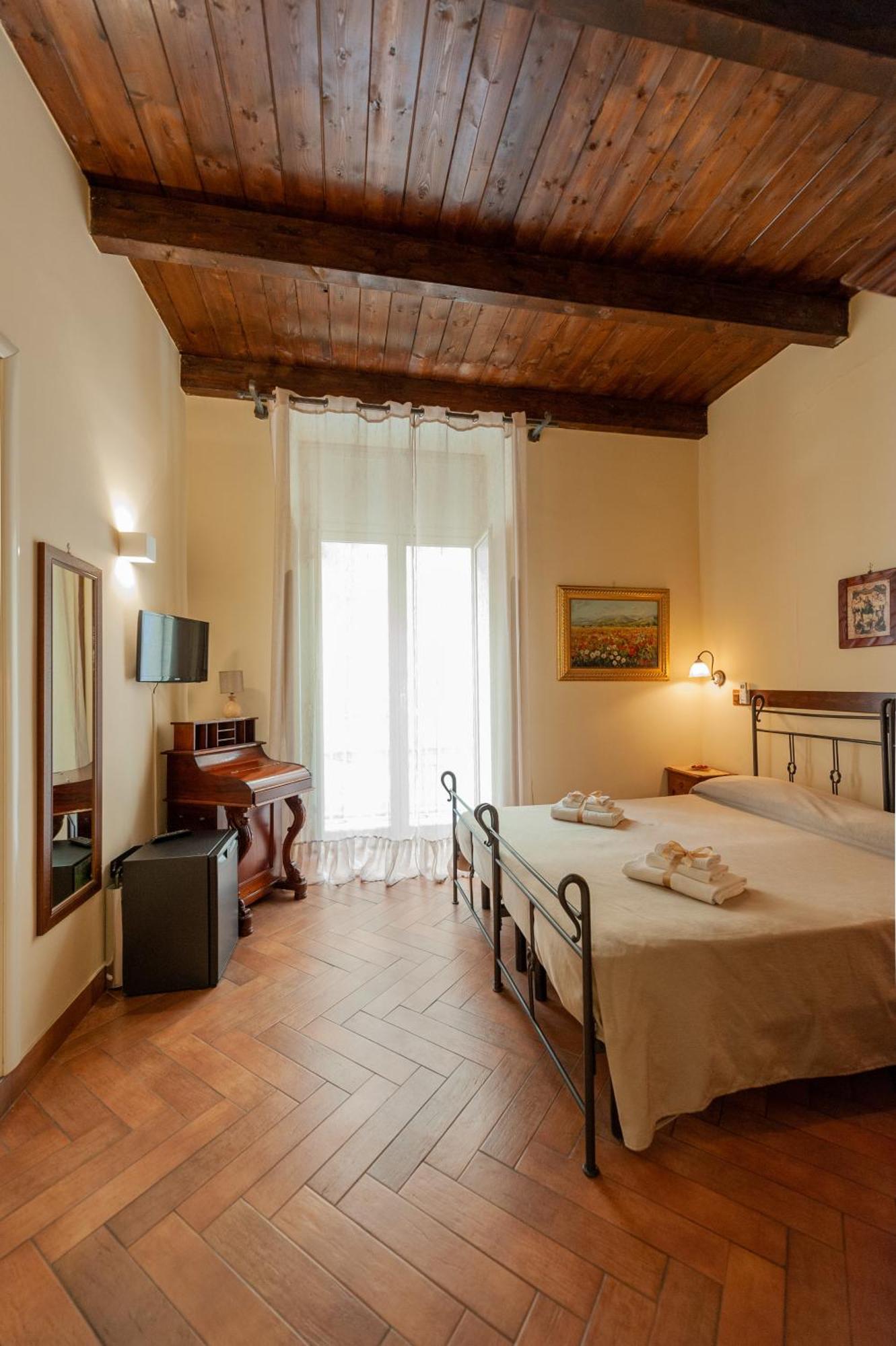 B&B Conte Cavour Neapel Exterior foto