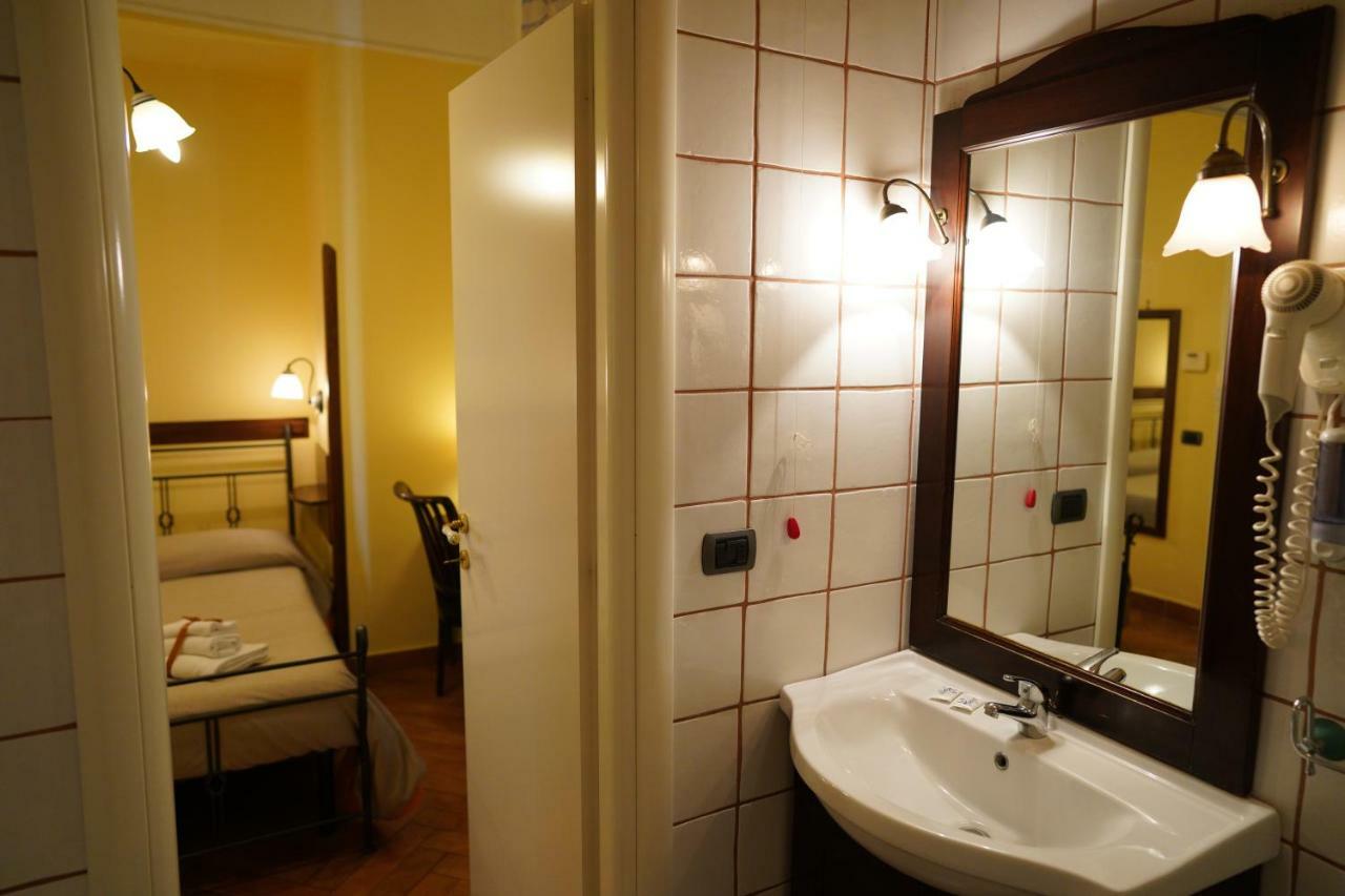 B&B Conte Cavour Neapel Exterior foto