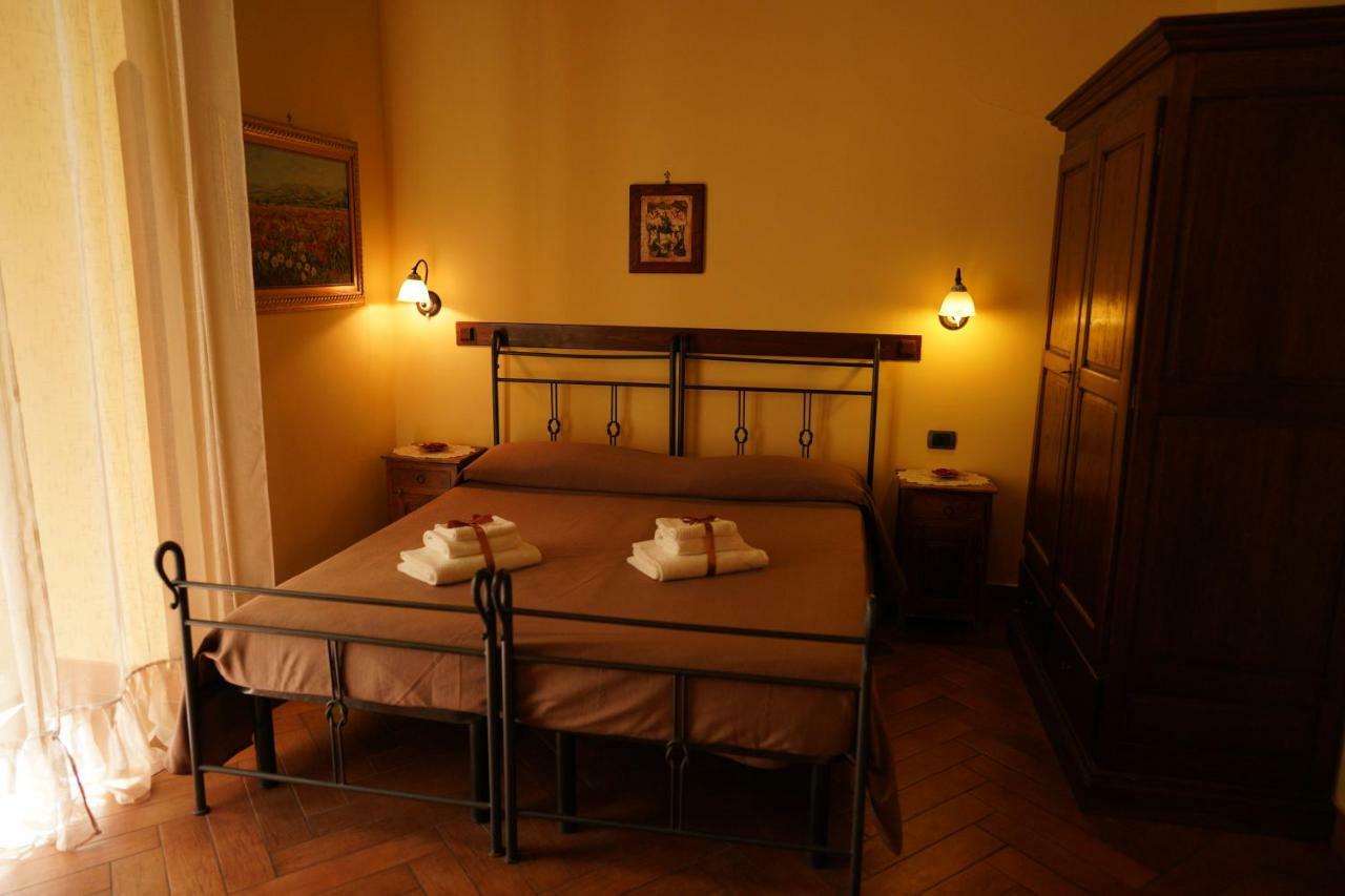 B&B Conte Cavour Neapel Exterior foto