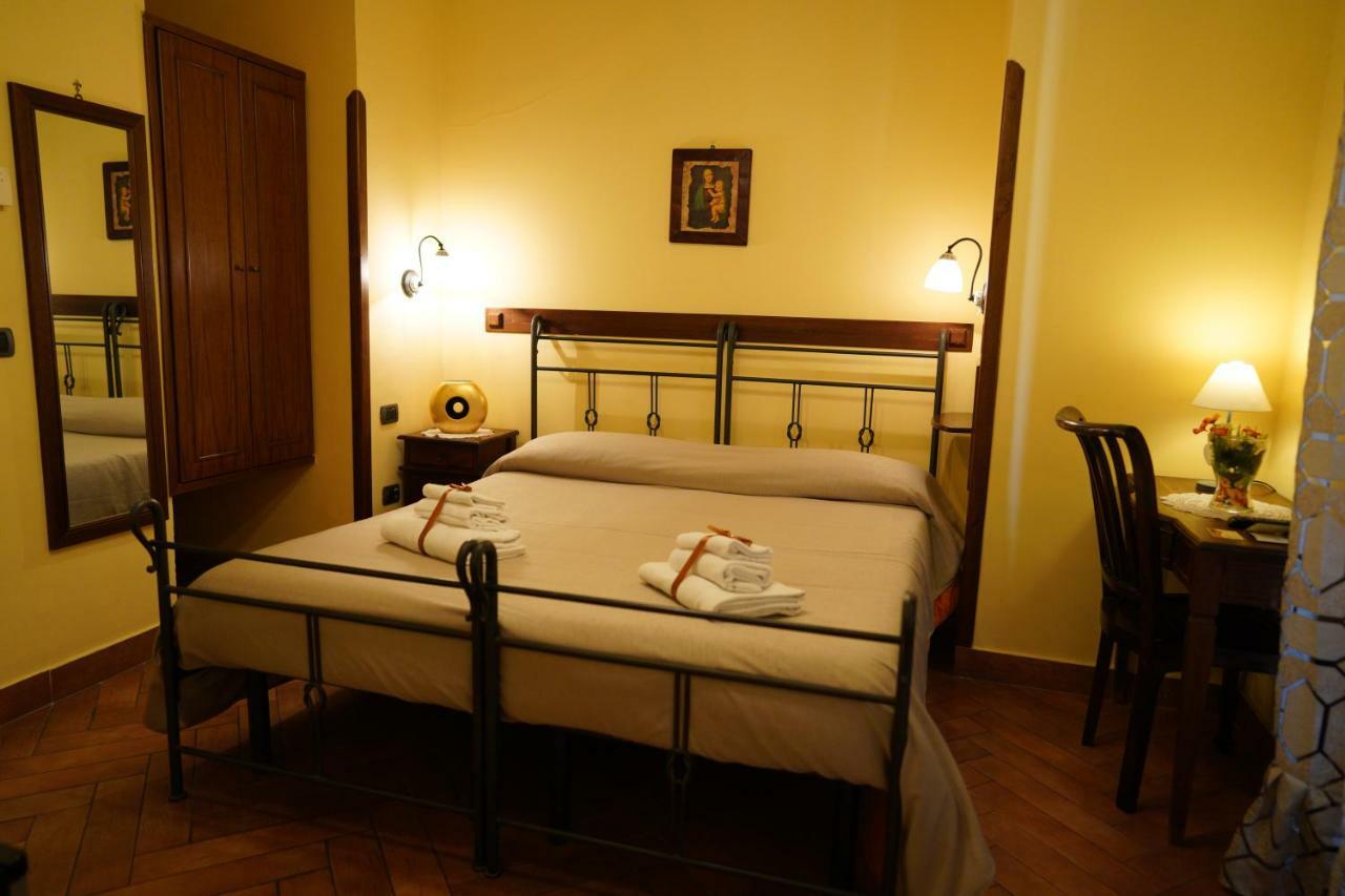 B&B Conte Cavour Neapel Exterior foto