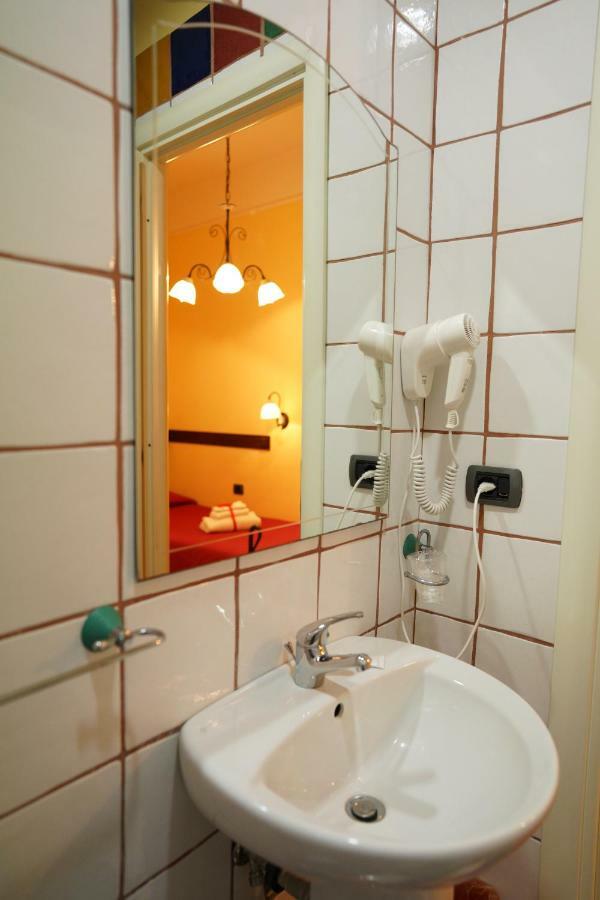 B&B Conte Cavour Neapel Exterior foto