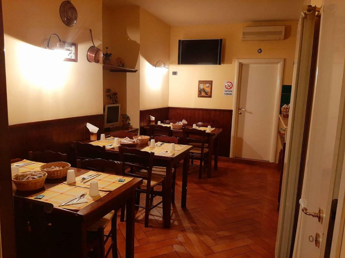 B&B Conte Cavour Neapel Exterior foto
